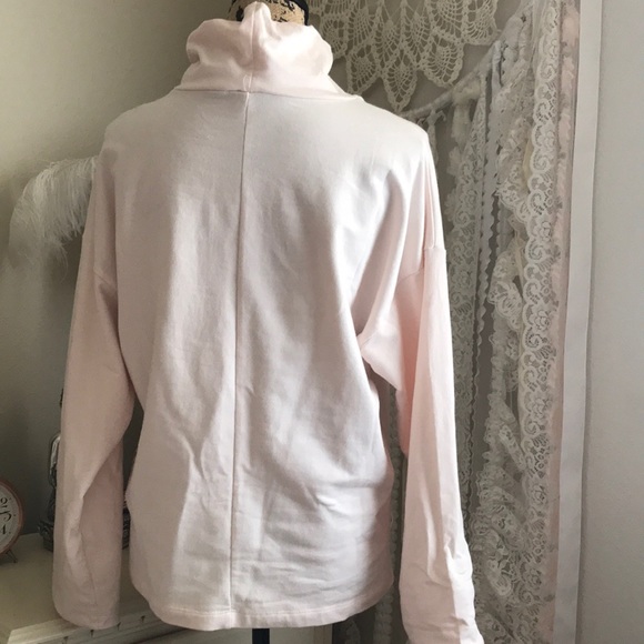 Pink Sweater - Picture 4 of 4